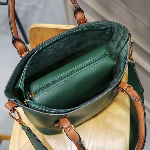 The Perfect Companion for Your Daily Commute - Image 2