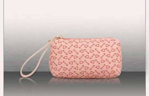 The Ultimate Handbag Collection - Image 17